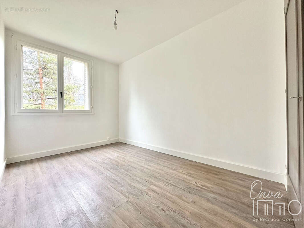 Appartement à NEUVILLE-SUR-SAONE
