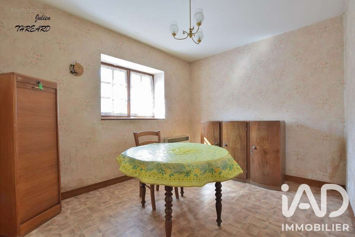 Maison 110 m² à La Chapelle-Blanche-Saint-Martin  - photo 6