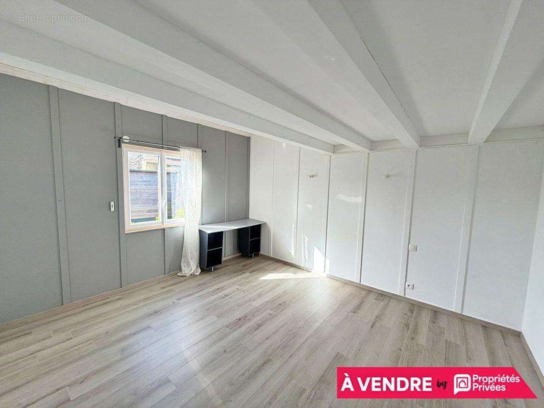 Maison à SAINT-CAPRAIS-DE-BORDEAUX