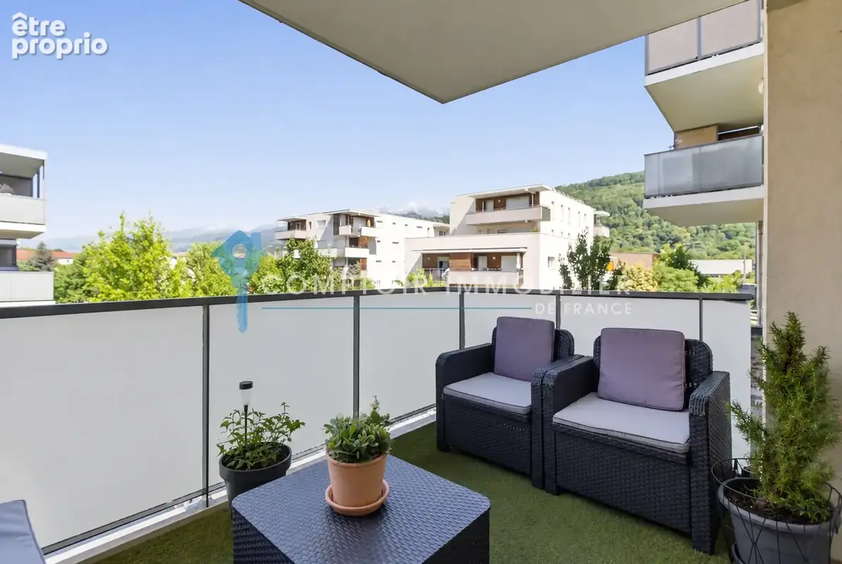 DPT(38) - A Vendre - Saint-Martin-d'Hères - Appartement 2P+C - Balcon - Copropriété récente - photo 2