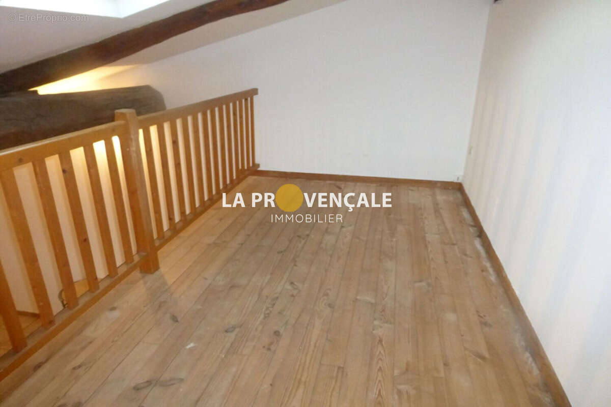 Appartement à POURCIEUX