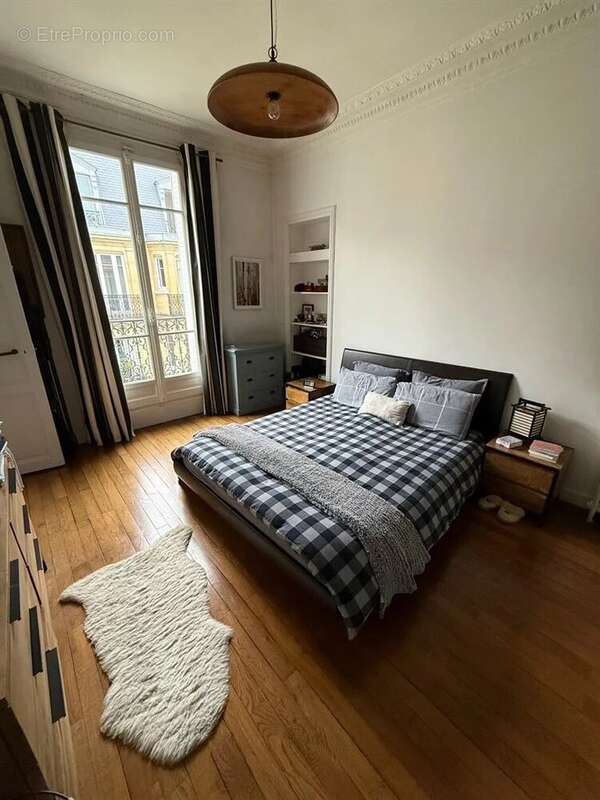 Appartement à NEUILLY-SUR-SEINE
