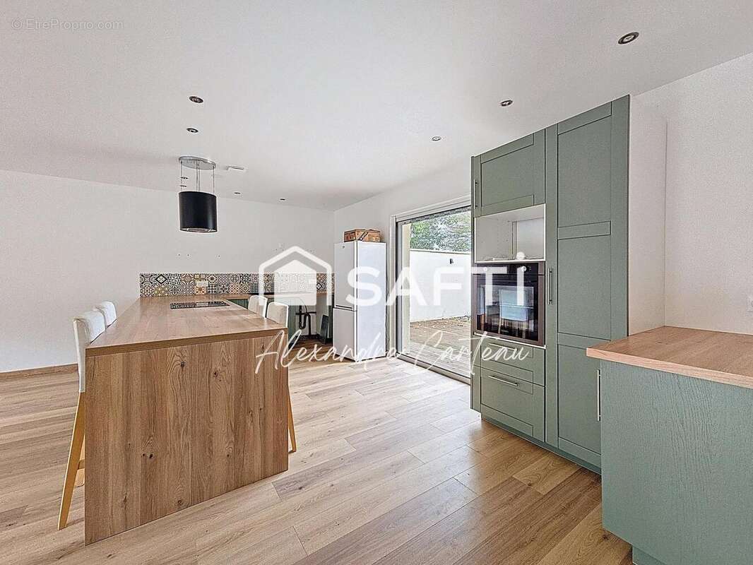 Photo 3 - Maison à FARGUES-SAINT-HILAIRE