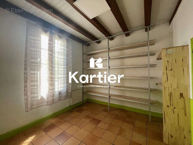 Maison à SAINT-MEDARD-DE-GUIZIERES