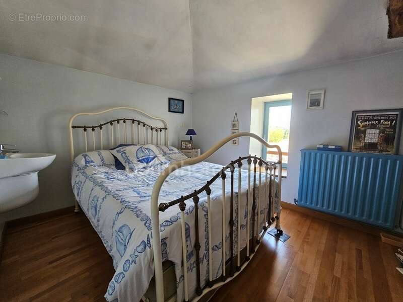 Maison à LINARS