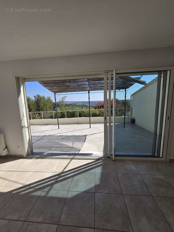 Appartement à COMBAILLAUX