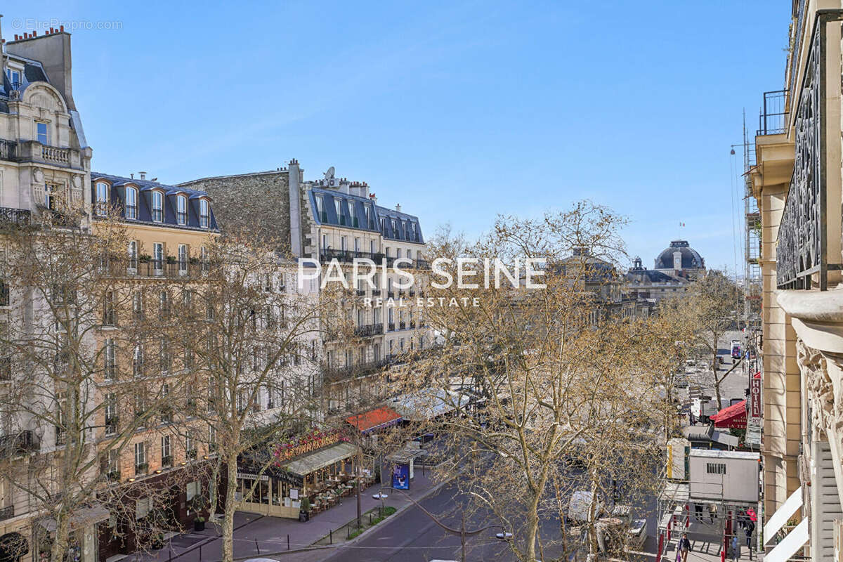 Appartement à PARIS-7E