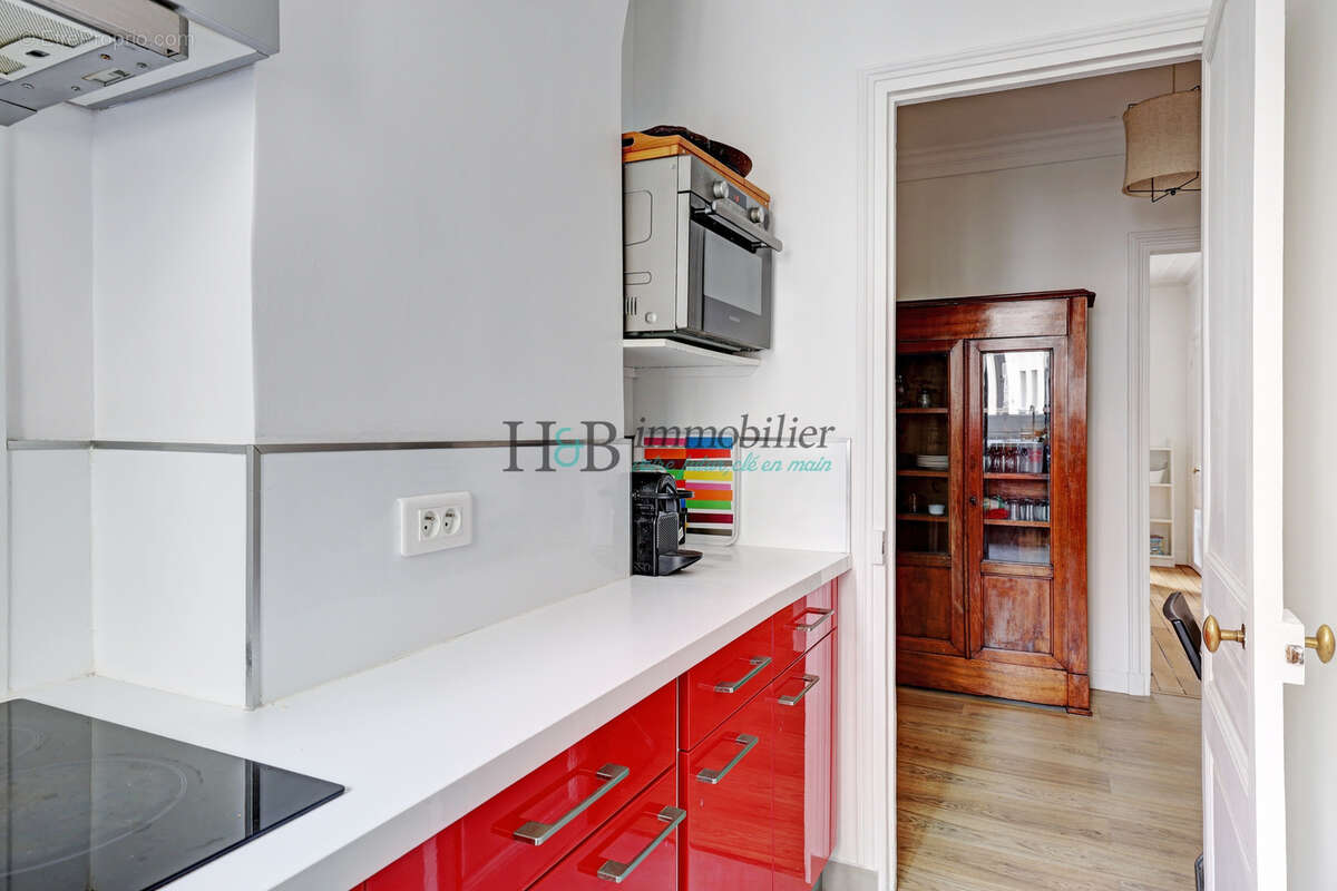 Appartement à PARIS-18E