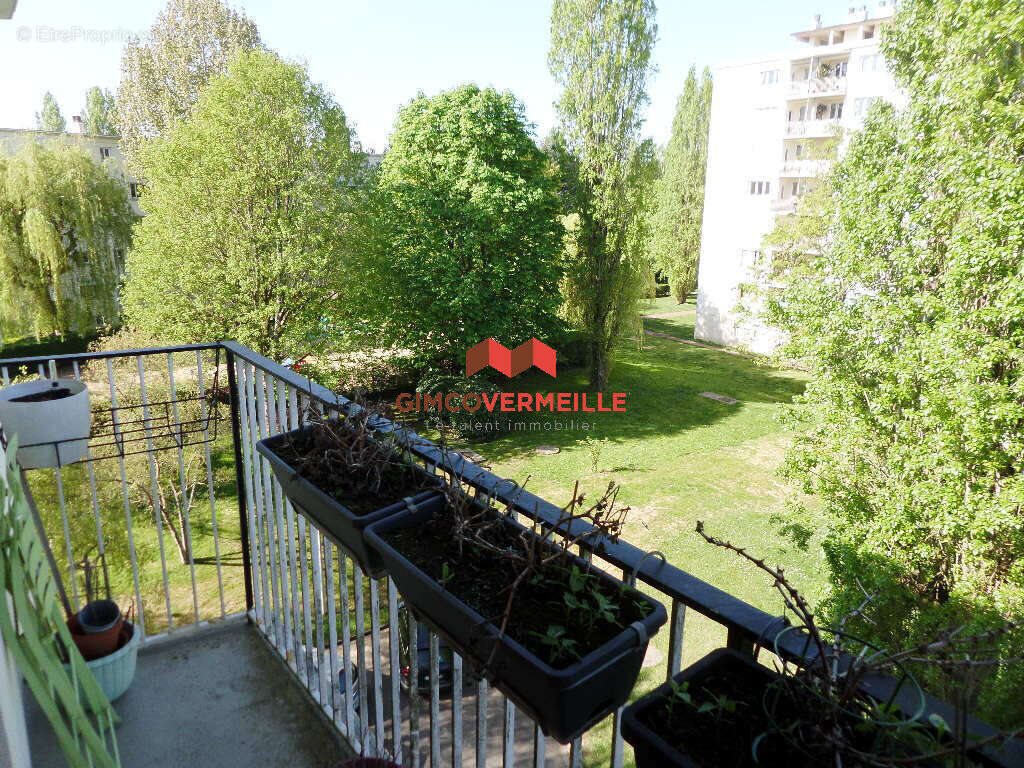 Appartement à LA CELLE-SAINT-CLOUD