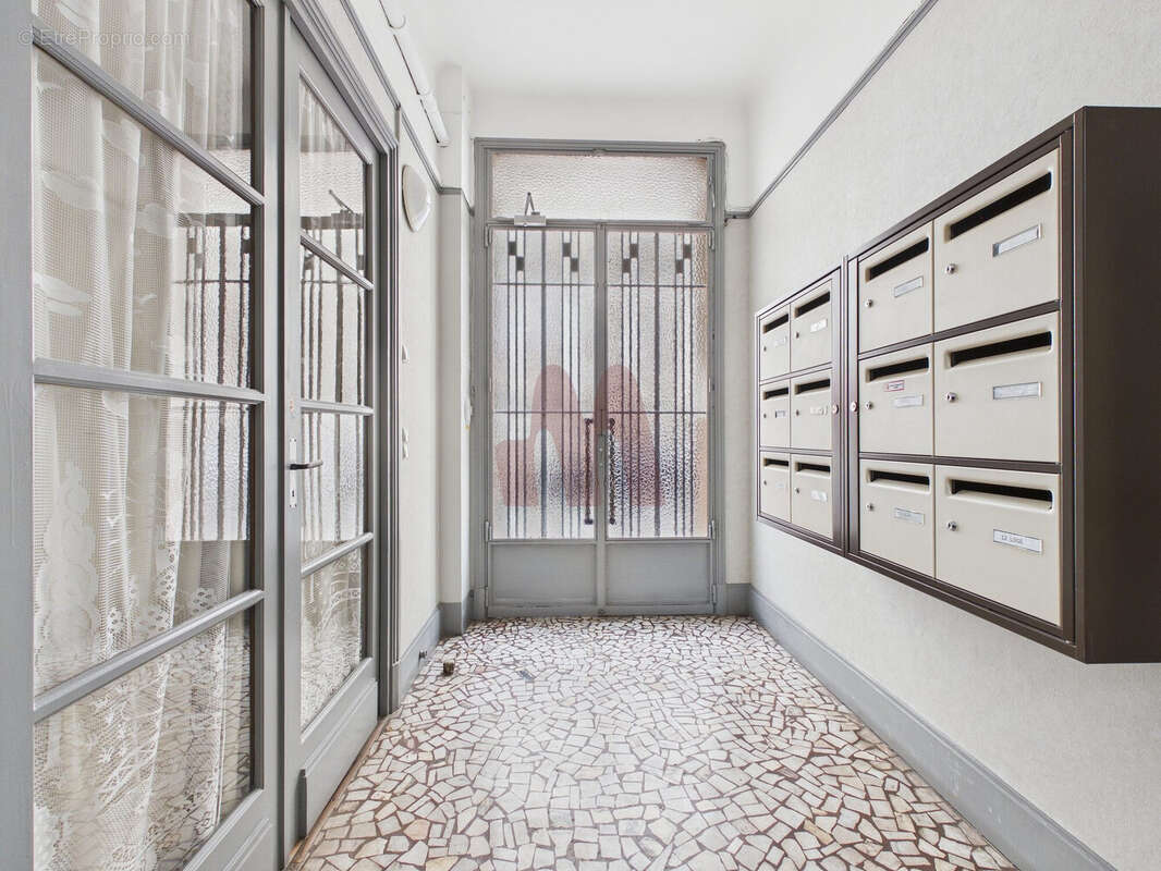 Appartement à LEVALLOIS-PERRET