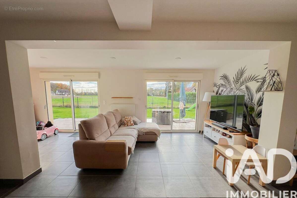 Photo 2 - Maison à NEAUPHLETTE