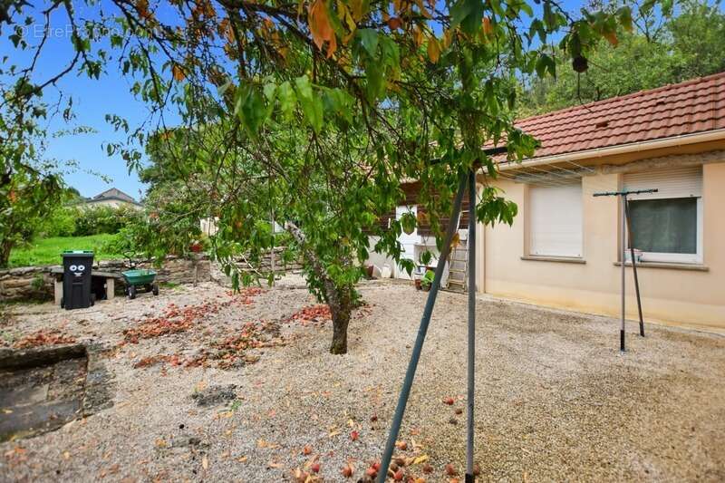 Ensemble de maisons avec 3000 m2 de terrain à Sernin du Plain - photo 28