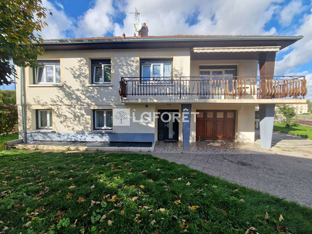 Maison à GRAY