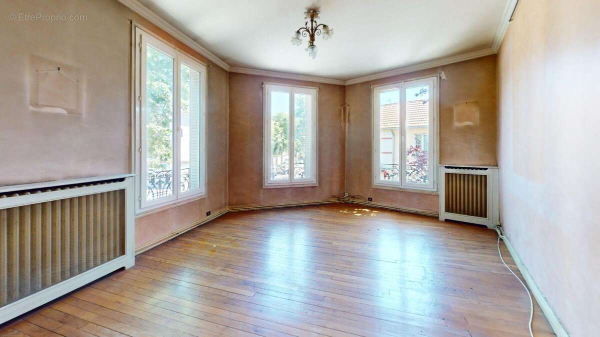Appartement à MAISONS-ALFORT