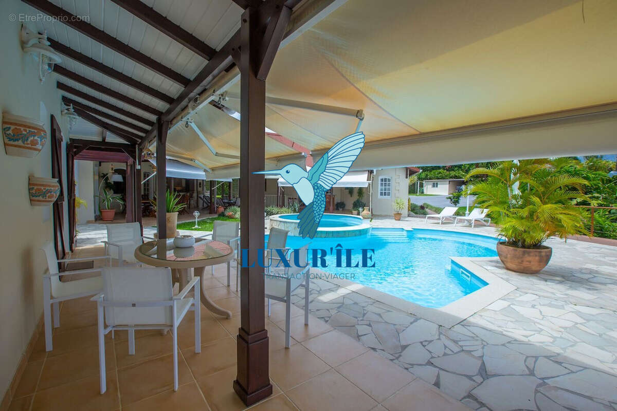 Maison à PETIT-BOURG