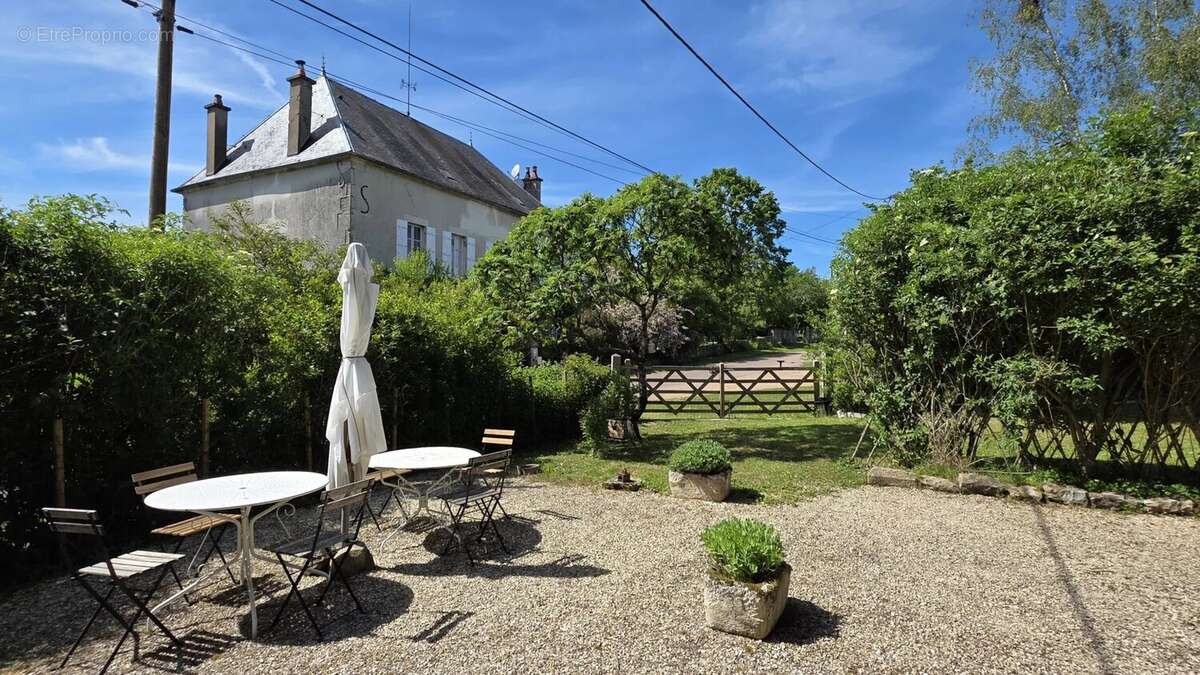 Maison à LA MOTTE-TERNANT