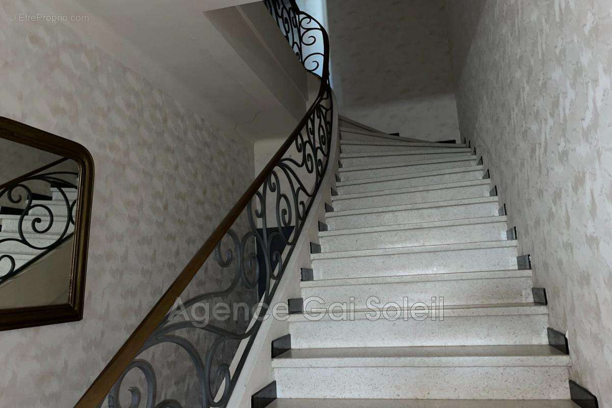 Maison à NISSAN-LEZ-ENSERUNE