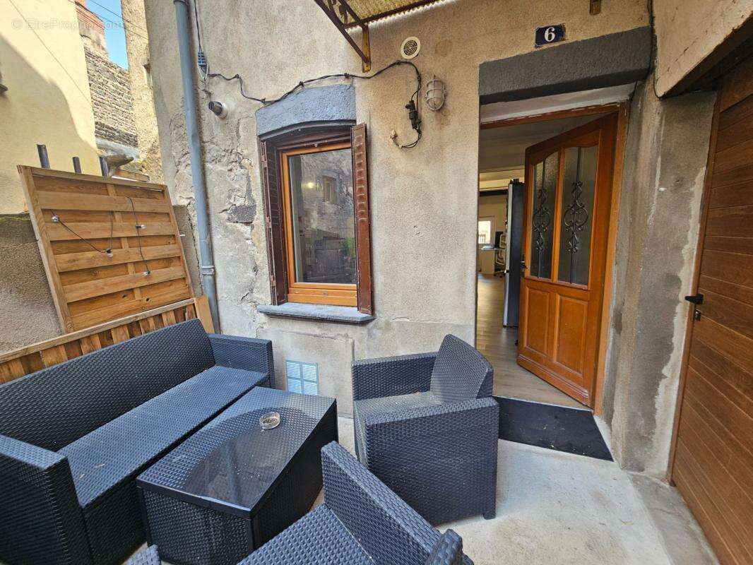 Maison de bourg -88m2 - 3 pièces - petite terrasse -  BEAUMONT (63110) - photo 10