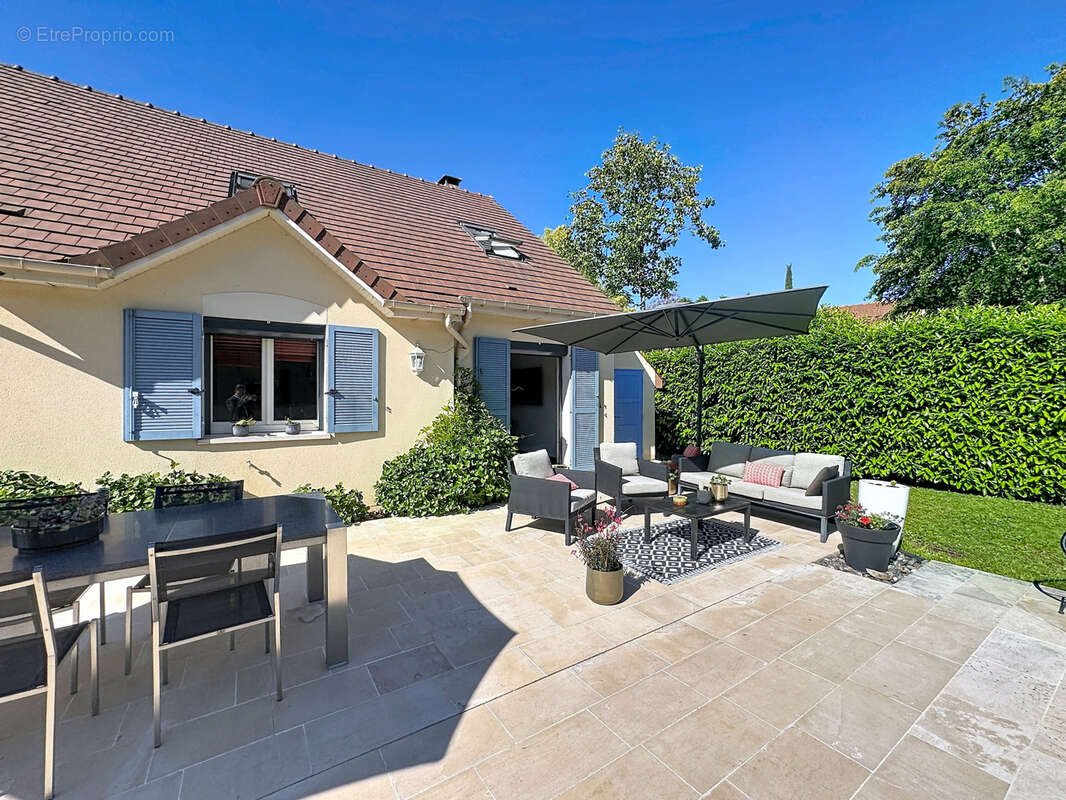Maison à ETIOLLES