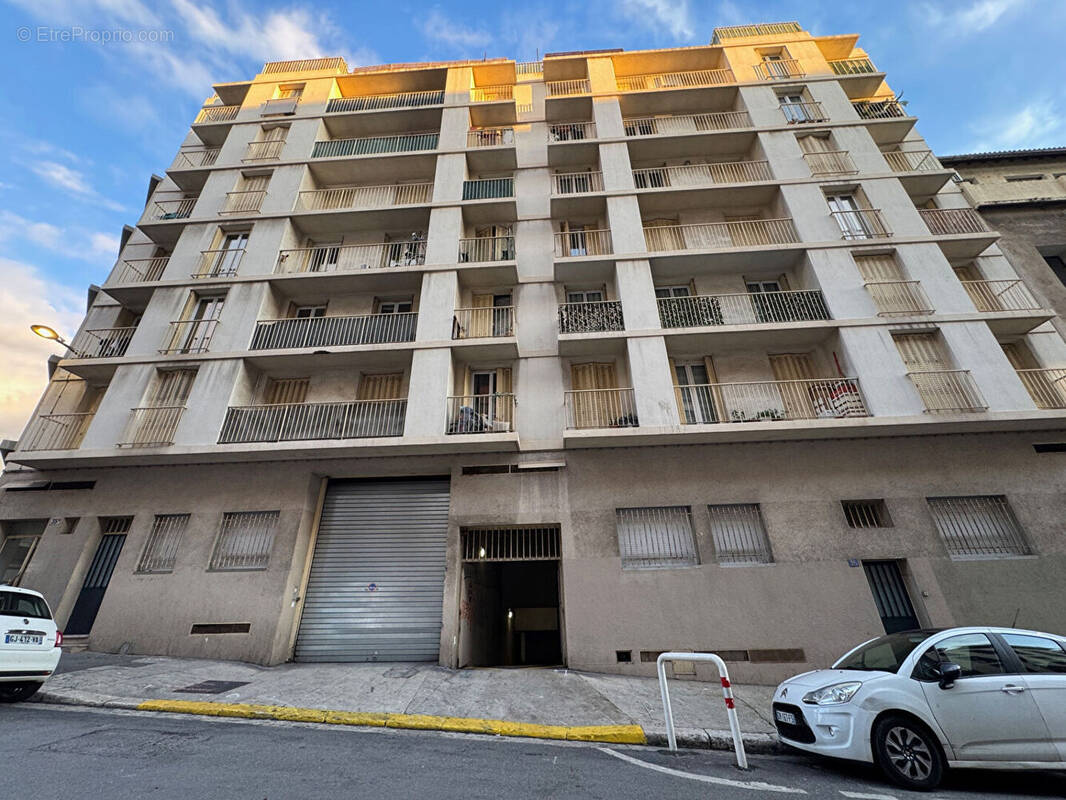 Autre à MARSEILLE-2E