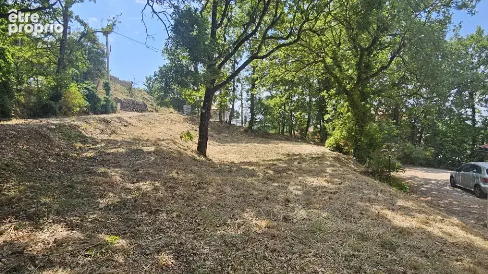 Terrain à SAINT-VALLIER-DE-THIEY