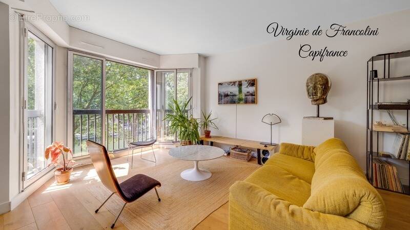 Appartement à PARIS-10E