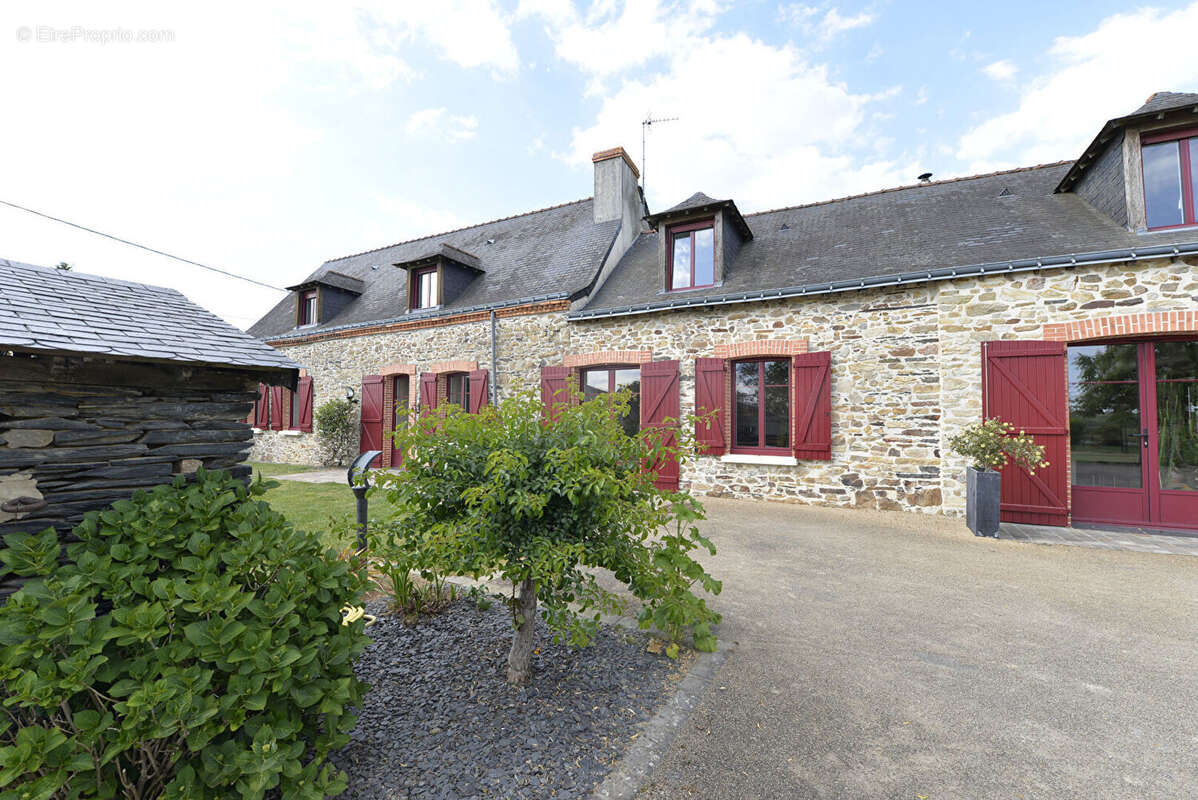 Maison à BOURG-L'EVEQUE