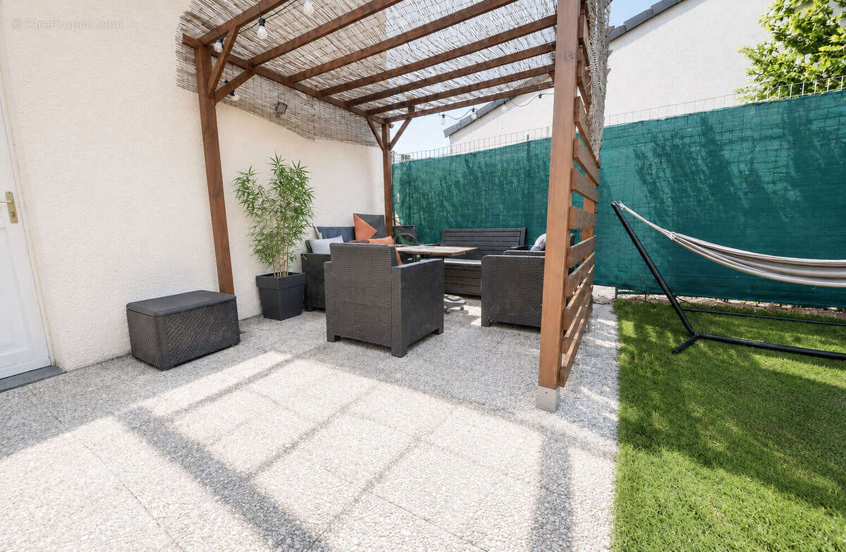 Roissy en Brie - Maison 5 chambres avec terrasse, jardin et garage - DPE C - photo 12