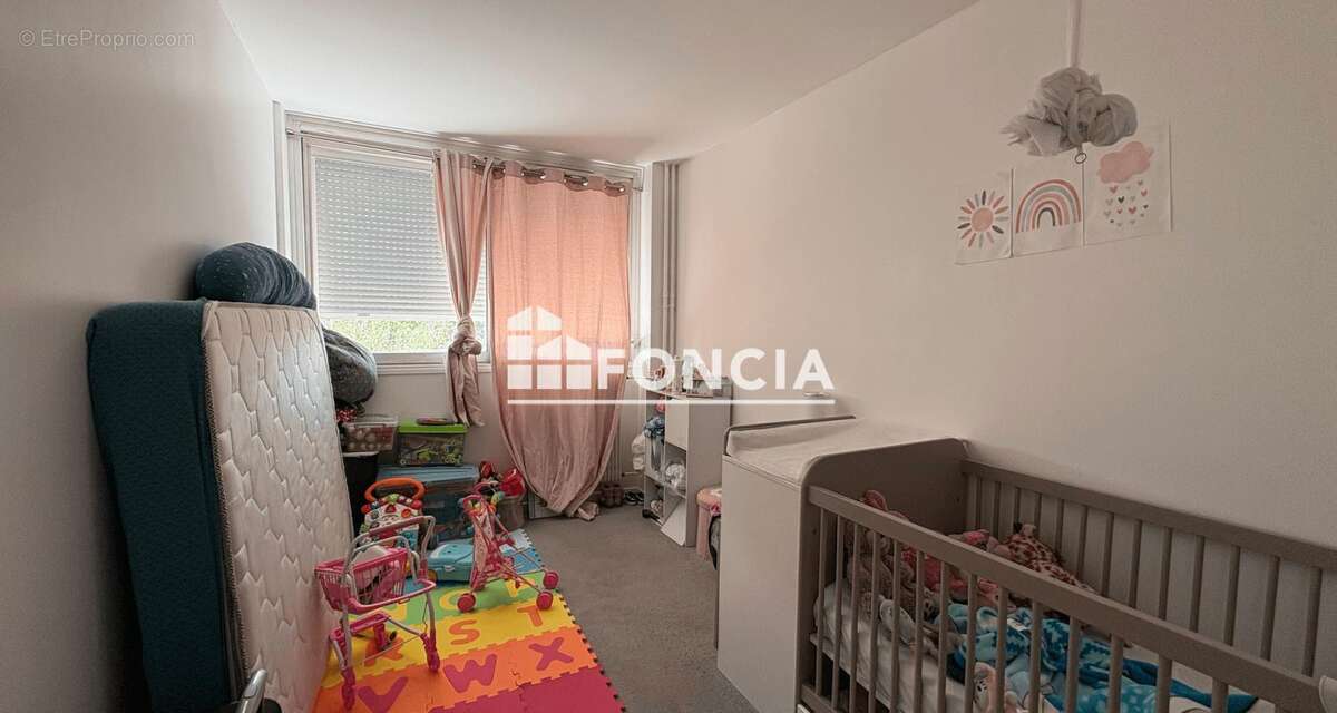 Appartement à FRESNES