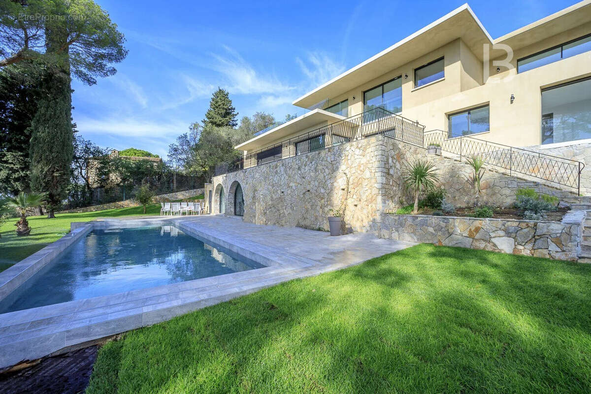 Maison à MOUGINS