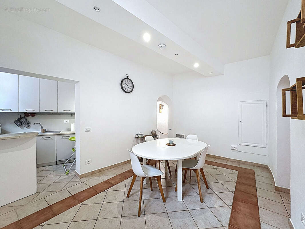 Appartement à ROQUEBRUNE-CAP-MARTIN