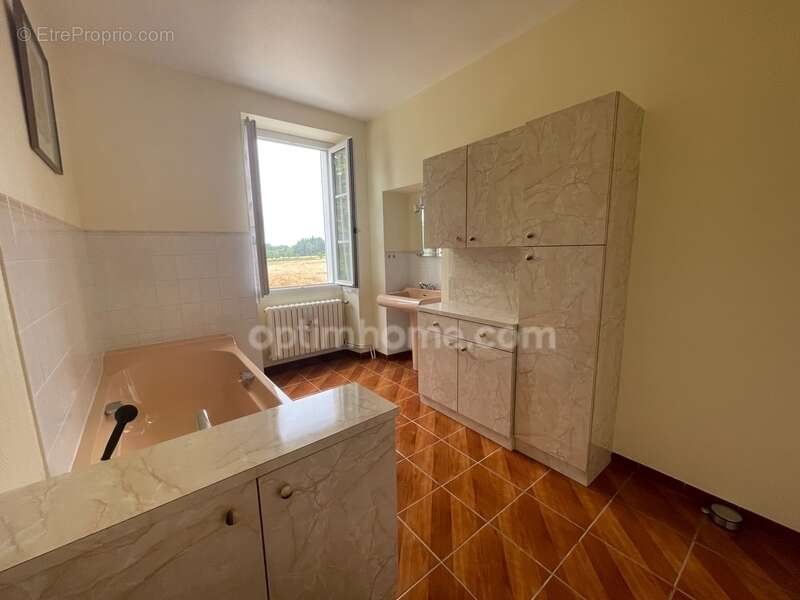 Maison  sur 8853 m2  avec étang, jardin plat et dépendances - photo 25