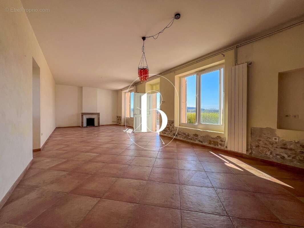 Maison à GOUDARGUES