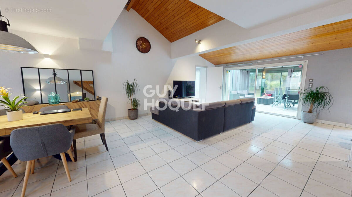 Maison à LES SORINIERES