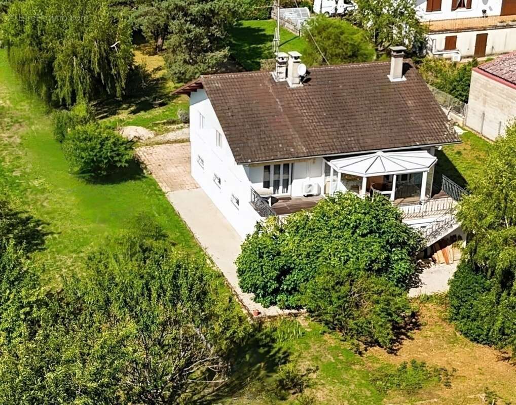 Maison 5 pièces avec grand terrain constructible – environnement calme – proche voie verte - photo 1