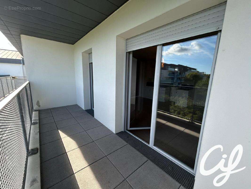 Appartement T2 ST HERBLAIN BOURG - 47.9 m2  148 000 Euros - photo 2