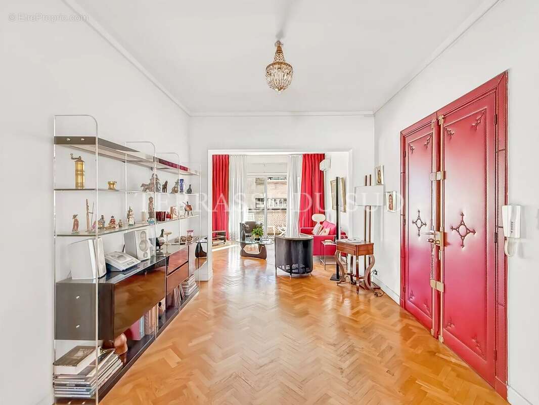 Appartement à MARSEILLE-8E