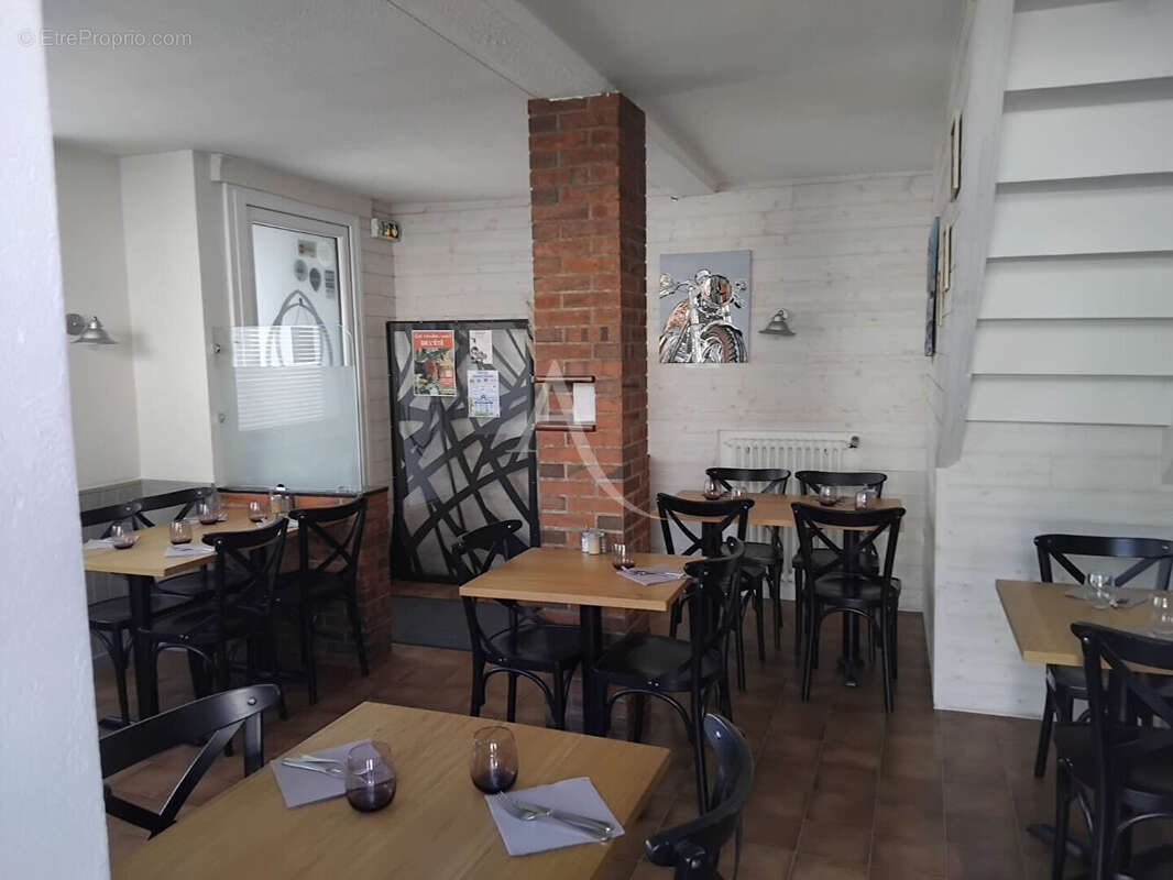 Commerce à MESLAY-DU-MAINE