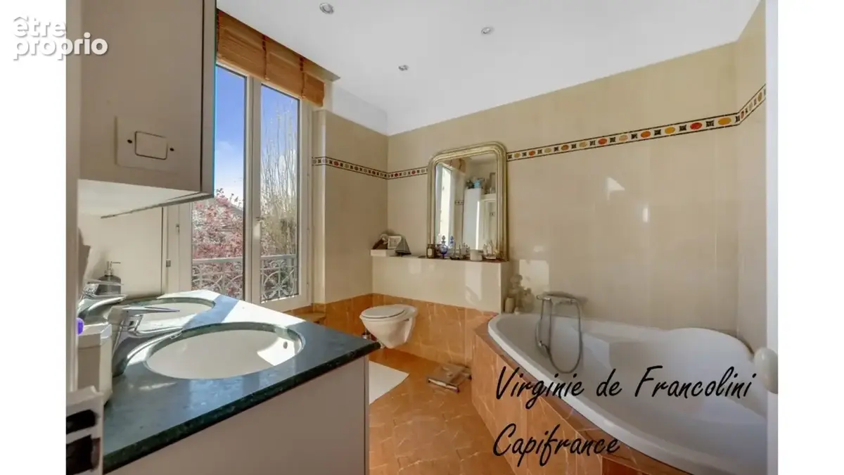 A vendre-Meulière-Centre-Ville-7 pièces-Parcelle de 500 m²-garages-Sous-sol-11 mn à pied RER E-6mn en voiture RER A - photo 11