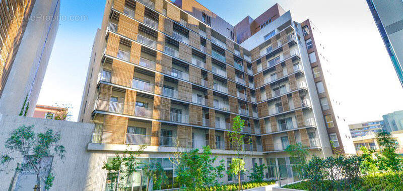 Appartement à MARSEILLE-3E