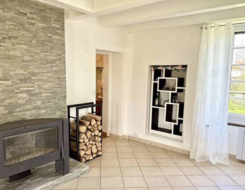 Maison à LA FAYE