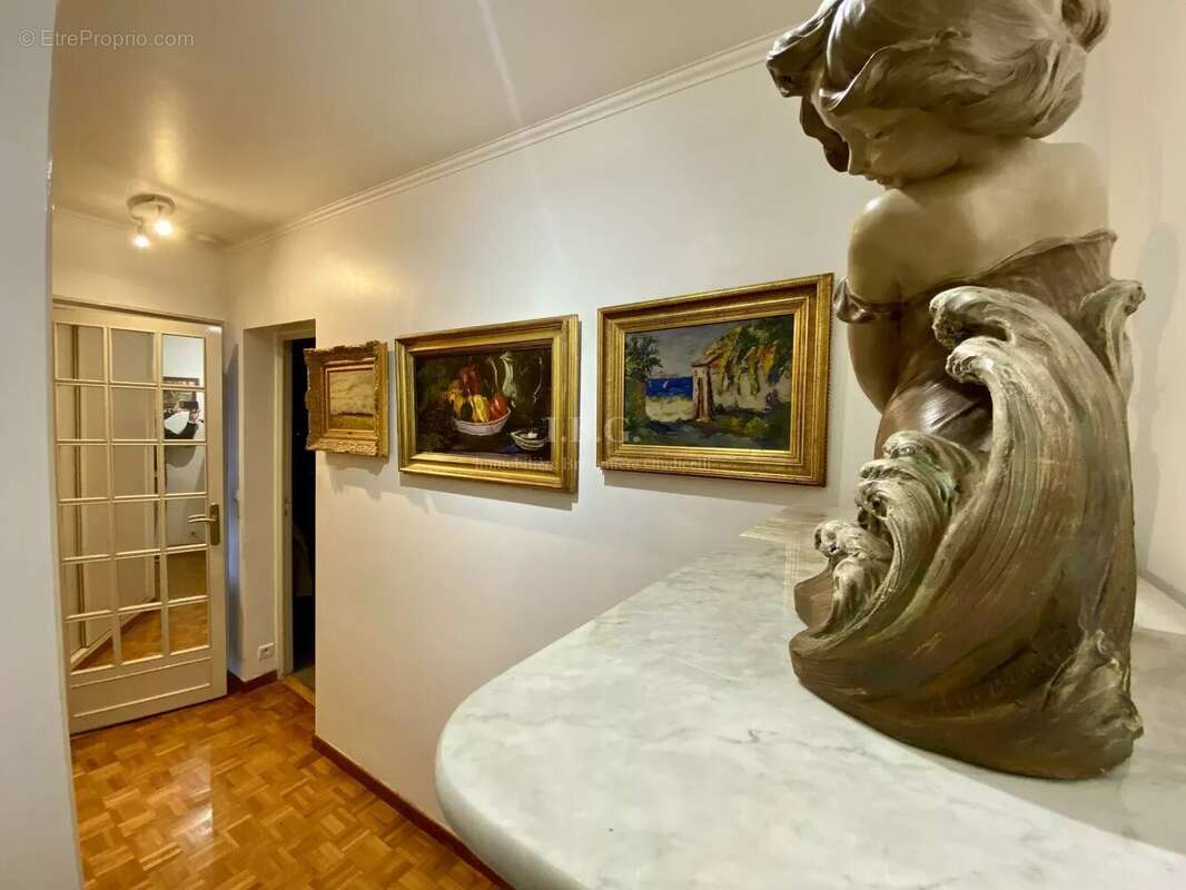 Appartement à MARSEILLE-6E