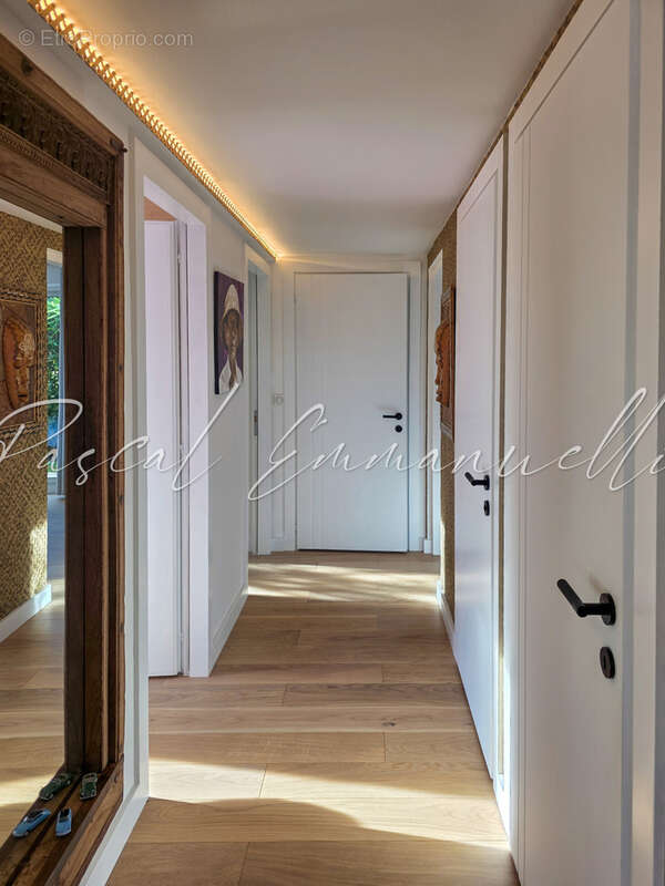 Appartement à MANDELIEU-LA-NAPOULE