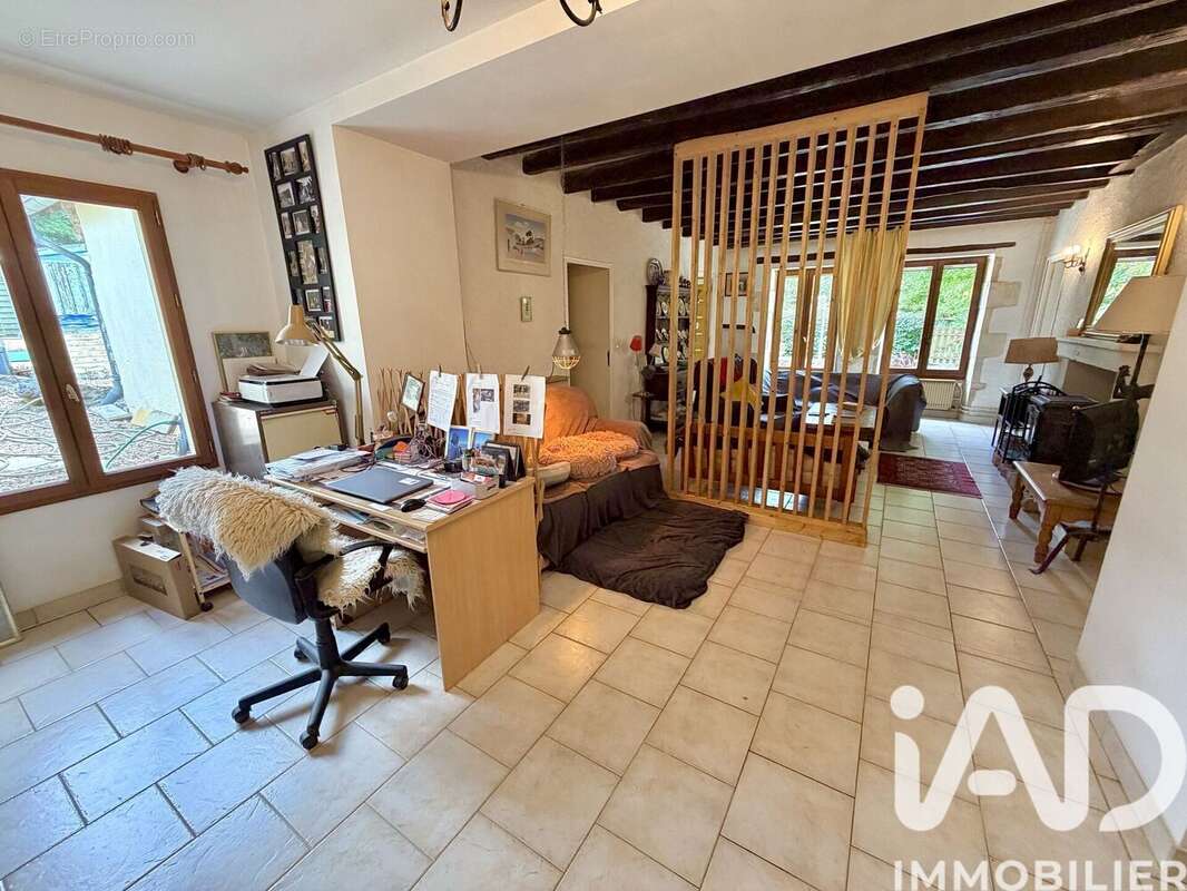 Maison 136 m² à Liglet  - photo 8
