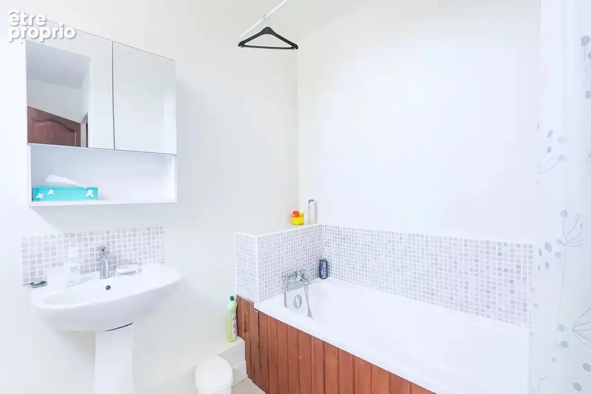 Appartement 8 pièces 227 m² à vendre à Chalus (87230) - photo 7