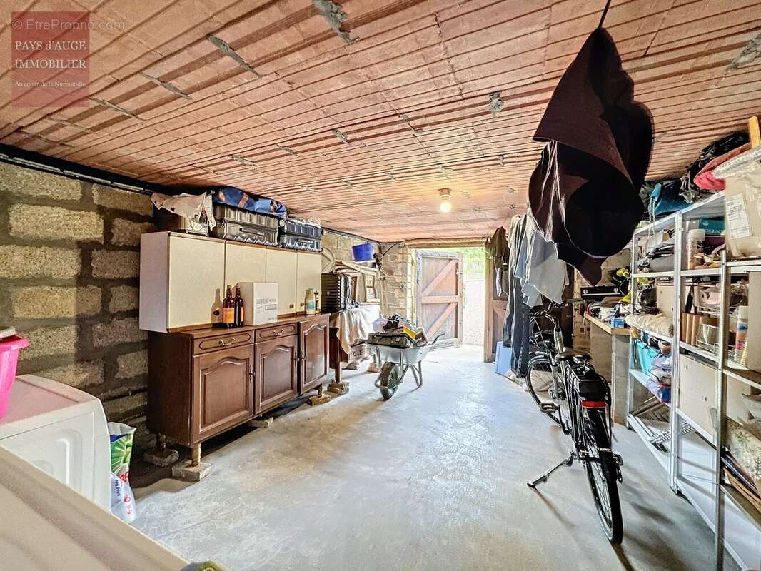 Maison à SAINT-PIERRE-SUR-DIVES