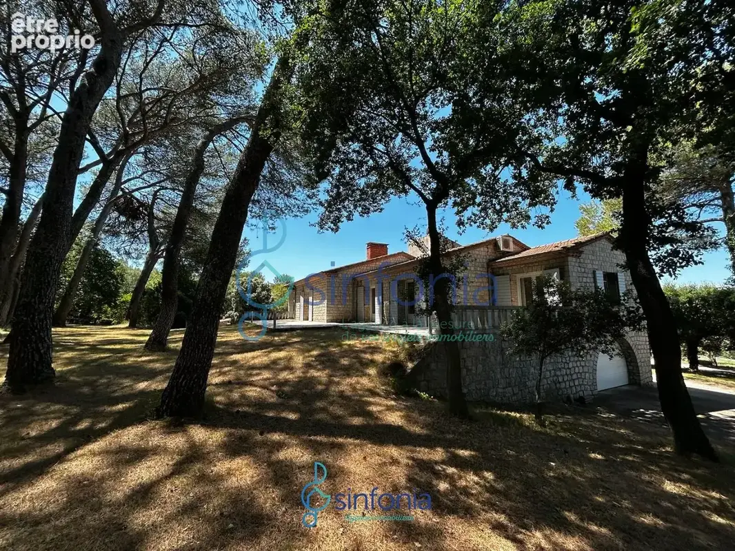 Propriété en pierre avec piscine et vue dominant - photo 4