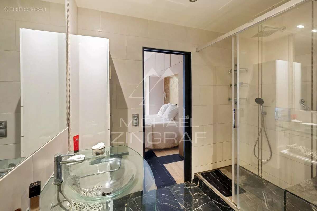 Appartement à PARIS-9E