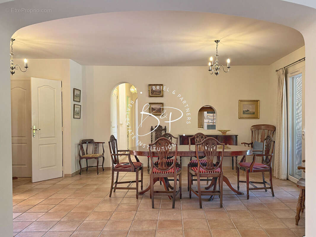 Maison à LORGUES