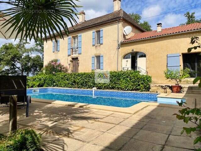 Piscine chlore et chauffee - Maison à BETOUS